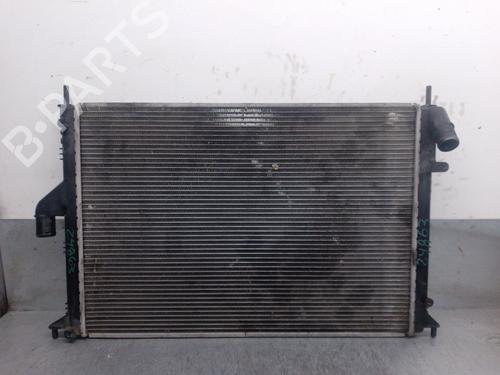 Used Water radiator DACIA SANDERO 1.2 16V (75 hp) 32779384