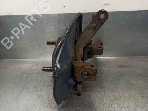 Left front steering knuckle MITSUBISHI CARISMA (DA_) 1.6 (DA1A) | BP15122516M25 