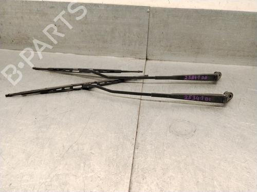 Used Front windshield wiper arm Front windshield wiper arm SUZUKI ALTO VI (FF, HA24_) 1.1 (RF410) (63 hp) 35898834 35898834