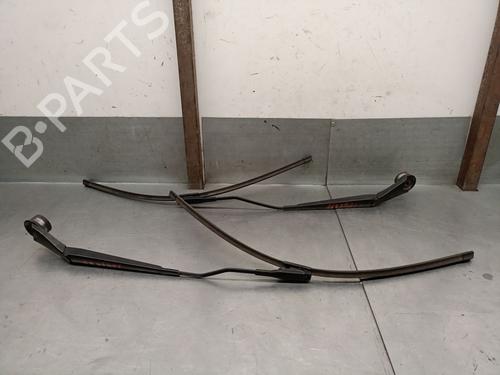 Used Front windshield wiper arm Front windshield wiper arm 39067108 39067108