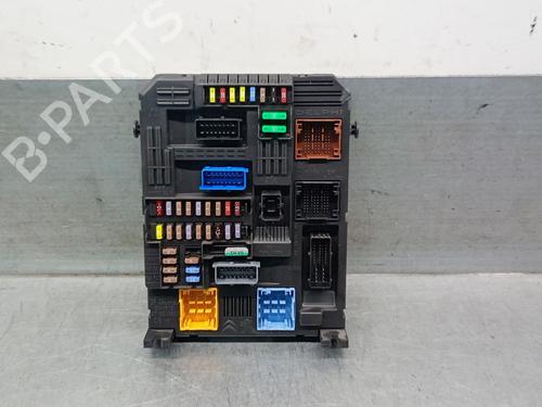 Used Fuse box PEUGEOT 308 II (LB_, LP_, LW_, LH_, L3_) 1.2 THP 130 (131 hp) 30580695