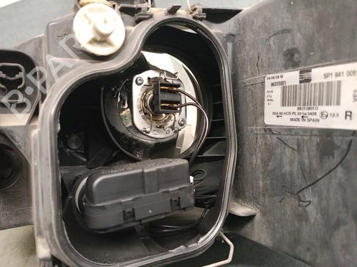 Right headlight SEAT LEON (1P1) 1.4 TSI | BP29813201C29 