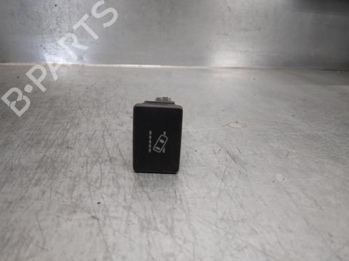 Used Switch TOYOTA YARIS (_P13_) 1.5 Hybrid (NHP130_, NHP130) (101 hp) 15981810