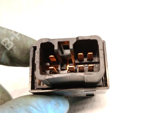 Right front window switch HYUNDAI GETZ (TB) 1.3 i | BP26708783I26 
