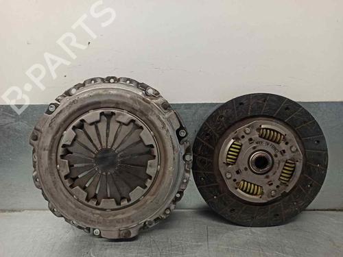 Andre MITSUBISHI CARISMA (DA_) 1.9 TD (DA4A) (90 hp) 25806378