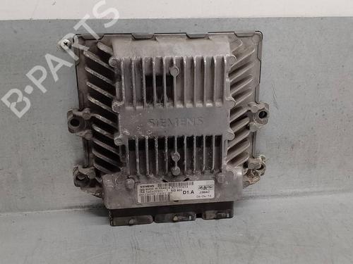 Used Engine control unit (ECU) VOLVO S40 II (544) 2.0 D (136 hp) 17664103