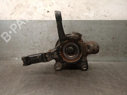 Used Right front steering knuckle NISSAN ALMERA II (N16) 2.2 Di (110 hp) 25939226