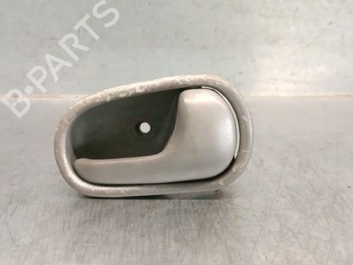 Used Front right interior door handle KIA RIO I Hatchback (DC) 1.5 16V (98 hp) 27176012