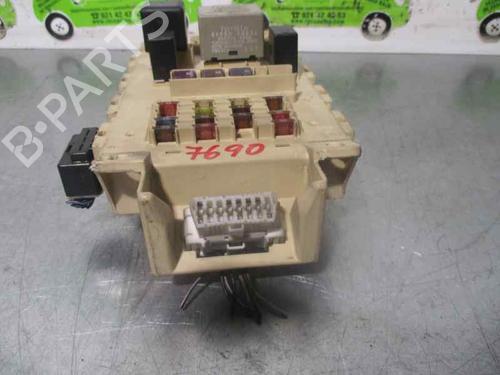 Fuse box TOYOTA YARIS (_P1_) 1.0 (SCP10_, SCP10R) | BP2072442E1 
