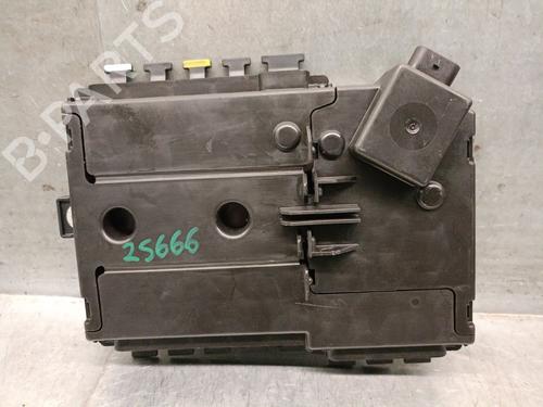 Used Fuse box Fuse box 36319460 36319460