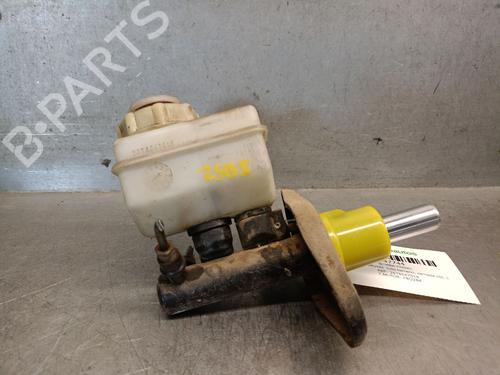 Used Brake master cylinder Brake master cylinder SUZUKI SAMURAI Closed Off-Road Vehicle (SJ_) 1.9 D All-wheel Drive (64 hp) 33887531 33887531