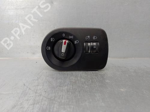 Used Headlight switch SEAT LEON (1P1) 1.2 TSI (105 hp) 14329043
