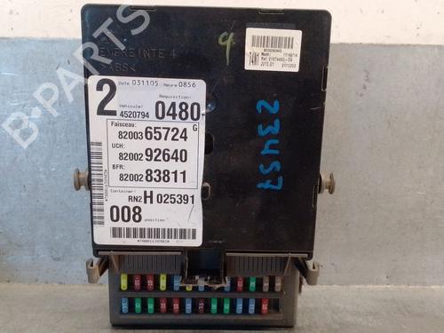 Used Fuse box RENAULT LAGUNA II (BG0/1_) 1.9 dCi (BG08, BG0G) (120 hp) 28481134
