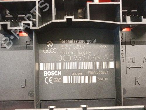 Fuse box VW TOURAN (1T1, 1T2) 2.0 TDI | BP27662380E1 