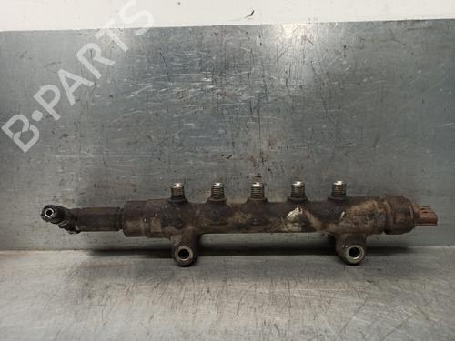 Used Injection rail Injection rail 13399849 13399849