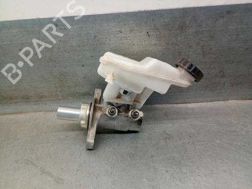 Used Brake master cylinder PEUGEOT 3008 II SUV (MC_, MR_, MJ_, M4_) 1.2 THP/ PureTech 130 (MRHNSM, MRHNSU, MRHNSJ, MRHNYW,... (131 hp) 24501172