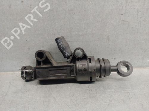 Used Clutch slave cylinder BMW X1 (F48) sDrive 16 d (116 hp) 26124266