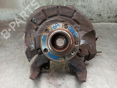 Used Right front steering knuckle SKODA FABIA I (6Y2) 1.2 (64 hp) 8289375