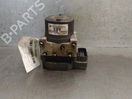 Used ABS pump ABS pump KIA CARENS III MPV (UN) 2.0 CRDi 140 (140 hp) 36236609 36236609