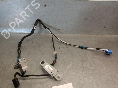 Used Antenna/Base Antenna/Base MAZDA 6 Saloon (GJ, GL) 2.2 D (GJ2FP) (150 hp) 33240743 33240743