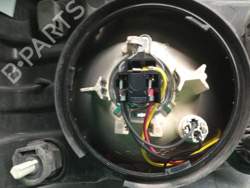 Left headlight LAND ROVER FREELANDER I (L314) 2.0 Td4 4x4 | BP29173978C28 