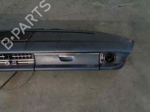 Dashboard MERCEDES-BENZ 123 Saloon (W123) 240 D (123.123) | BP7180691C46 