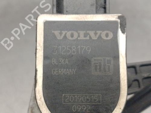 Other VOLVO V40 Hatchback (525) D2 | BP24811862O1 