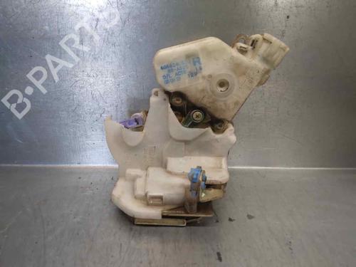 Used Rear right lock NISSAN X-TRAIL I (T30) 2.2 dCi 4x4 (136 hp) 10570902