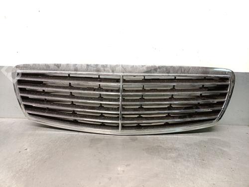 Used Grille MERCEDES-BENZ E-CLASS (W211) E 280 (211.054) (231 hp) 22102010