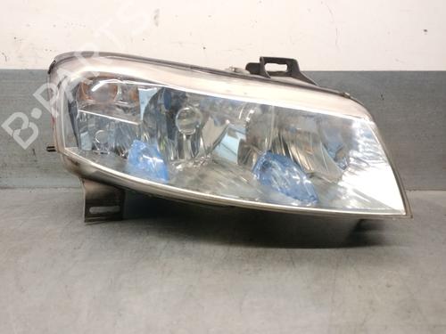 Used Right headlight FIAT STILO (192_) 1.9 D Multijet (100 hp) 30137241