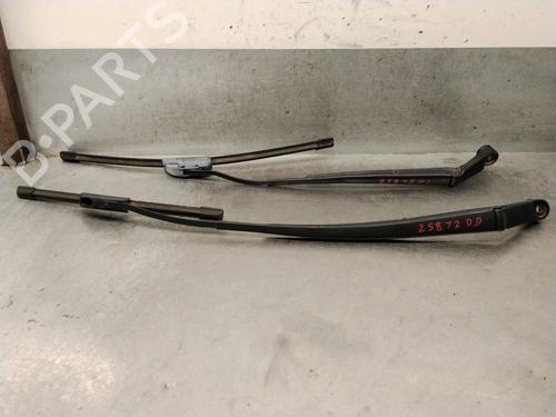 Vindspejlsviskerarm Vindspejlsviskerarm TOYOTA YARIS (_P9_) 1.4 D-4D (NLP90_, NLP90R) (90 hp) 36596925 36596925
