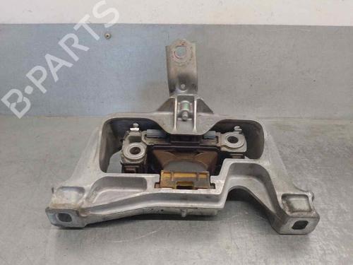 Engine mount MERCEDES-BENZ GLA-CLASS (X156) GLA 200 CDI / d (156.908) | BP18136303M89 