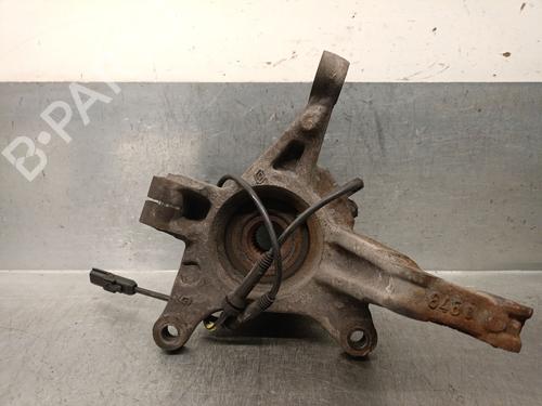Used Left front steering knuckle DACIA DOKKER Express Box Body/MPV 1.5 dCi 75 / Blue dCi 75 (FEJW, FEAH) (75 hp) 22739046