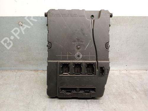 Zekeringkast RENAULT SCÉNIC II (JM0/1_) 1.5 dCi (JM0F) (82 hp) 24334448