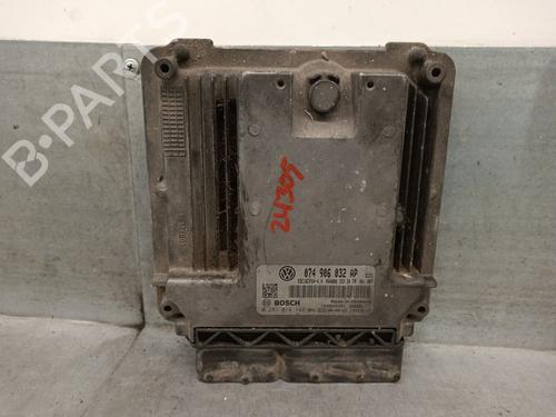 Used Engine control unit (ECU) VW CRAFTER 30-50 Platform/Chassis (2F_) 2.5 TDI (163 hp) 31829284