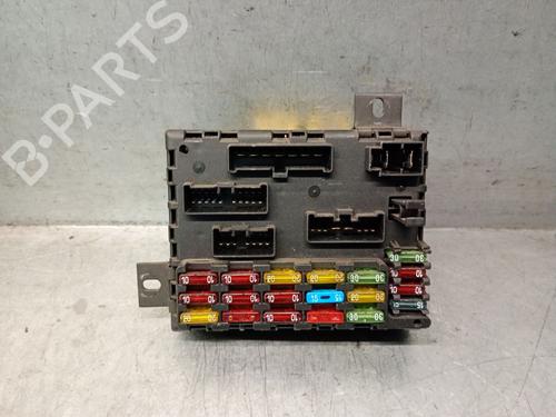 Used Fuse box Fuse box ALFA ROMEO 156 (932_) 1.9 JTD (932.A2B00, 932.A2C00) (115 hp) 31856319 31856319