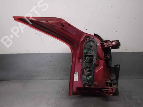 Right taillight PEUGEOT 5008 (0U_, 0E_) 2.0 HDi 150 / BlueHDi 150 | BP18030821C35 