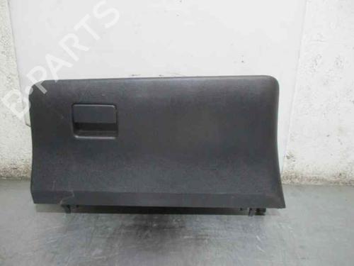 Used Glove box TOYOTA YARIS (_P13_) 1.5 Hybrid (NHP130_, NHP130) (101 hp) 5822829