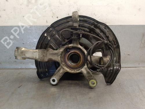 Used Right front steering knuckle Right front steering knuckle MERCEDES-BENZ CLA Coupe (C117) CLA 200 CDI / d (117.308) (136 hp) 39715946 39715946