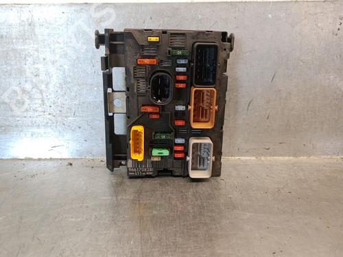 Used Fuse box PEUGEOT 307 (3A/C) 1.6 HDi 110 (109 hp) 27894925
