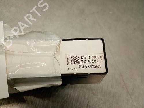 Right front window switch MAZDA 3 (BL) 2.2 MZR CD (BL10) | BP29866571I26