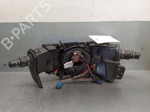 Commande de phare RENAULT CLIO III (BR0/1, CR0/1) 1.5 dCi (BR17, CR17) (86 hp) 31711066
