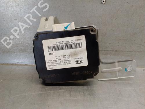 Used Electronic module KIA SORENTO III (UM) 2.2 CRDi (200 hp) 27555707