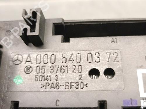 Fuse box MERCEDES-BENZ E-CLASS (W210) E 220 CDI (210.006) | BP30152555E1