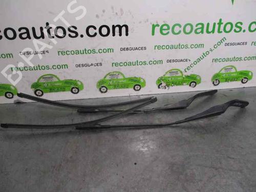 Used Front windshield wiper arm BMW 1 (E87) 118 d (143 hp) 3470675