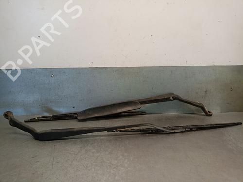 Used Front windshield wiper arm Front windshield wiper arm HONDA CR-V I (RD) 2.0 16V 4WD (RD1, RD3) (128 hp) 35974510 35974510