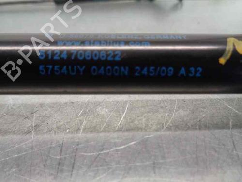 Tailgate lift support BMW 1 (E87)  | BP20257507C138 