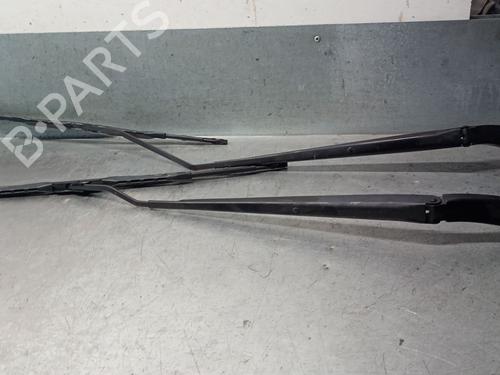 Używane Ramię wycieraczki przedniej szyby CHRYSLER GRAND VOYAGER V (RT) 2.8 CRD (163 hp) 30689802