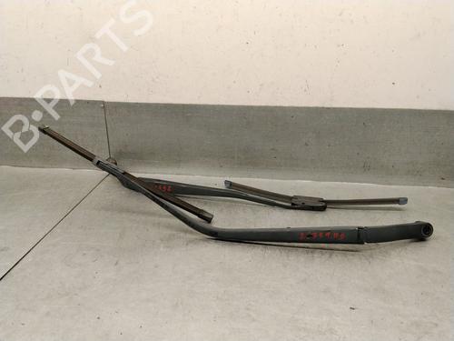 Used Front windshield wiper arm Front windshield wiper arm 38466345 38466345