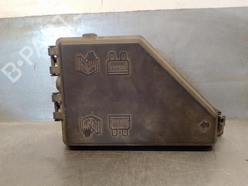Used Fuse box ROVER 75 (RJ) 2.0 CDT (115 hp) 17445705